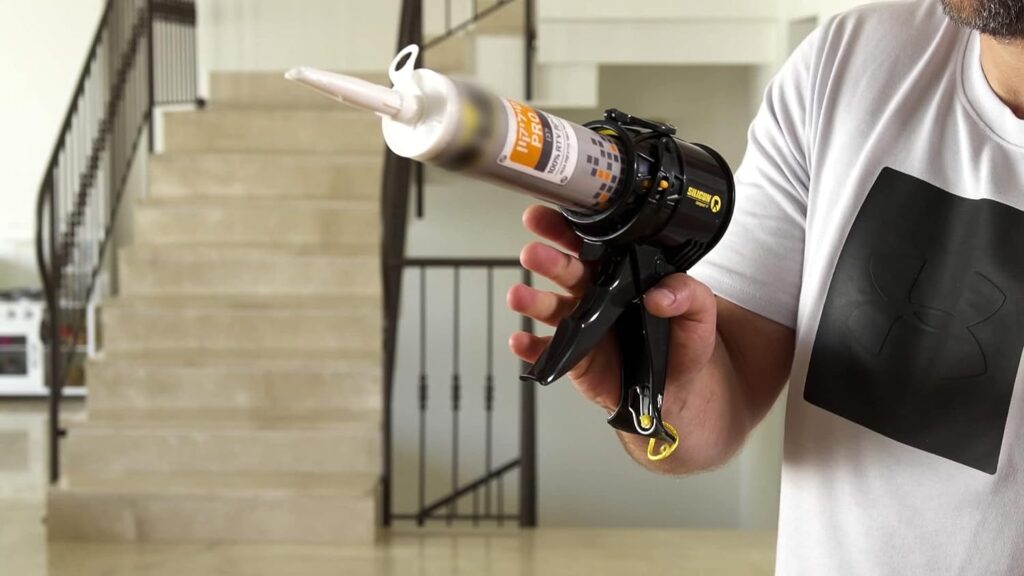 SILIGUN Caulking Gun - Anti Drip Extreme-Duty Caulking Gun - Patented New and Innovative Design - Lightweight ABS Frame - for the Smallest to the Largest Jobs (1)